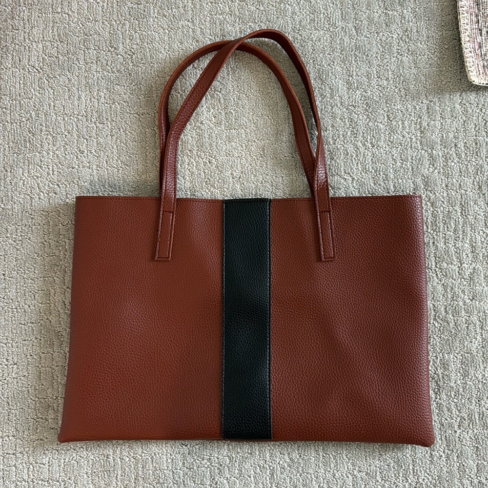 Vince Camuto tote